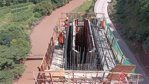 假期我在岗｜云兰高速：3千多建设者坚守岗位争工期