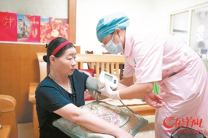签而有约 有“医”可靠——广州车陂社卫家庭医生在“末梢”做基层医疗的“针线活”