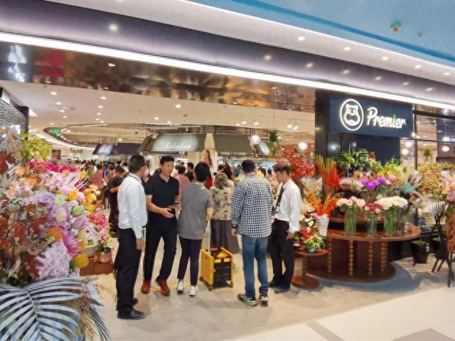 重磅首店、新品上线……长宁“双节”消费市场的这些爆点，你都去看过吗？