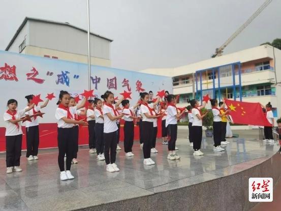 歌颂祖国伟大成就 驸马小学开展歌咏比赛