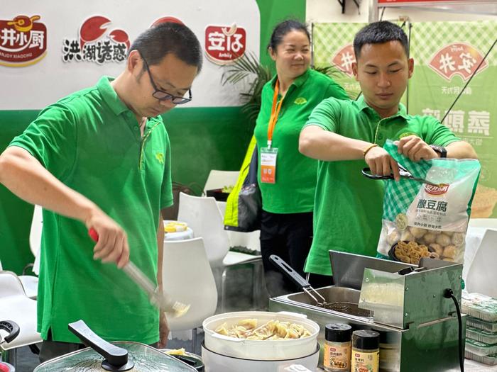 第24届北京高校后勤餐饮联合招标采购大会在京举行