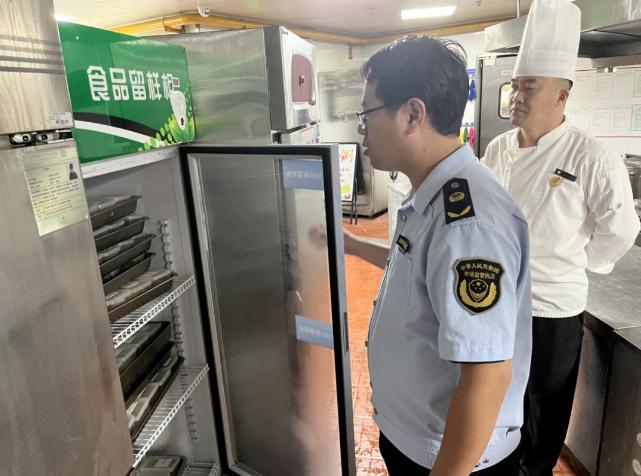 广西北海市银海区严把食品安全关 全力护航“环广西”赛事