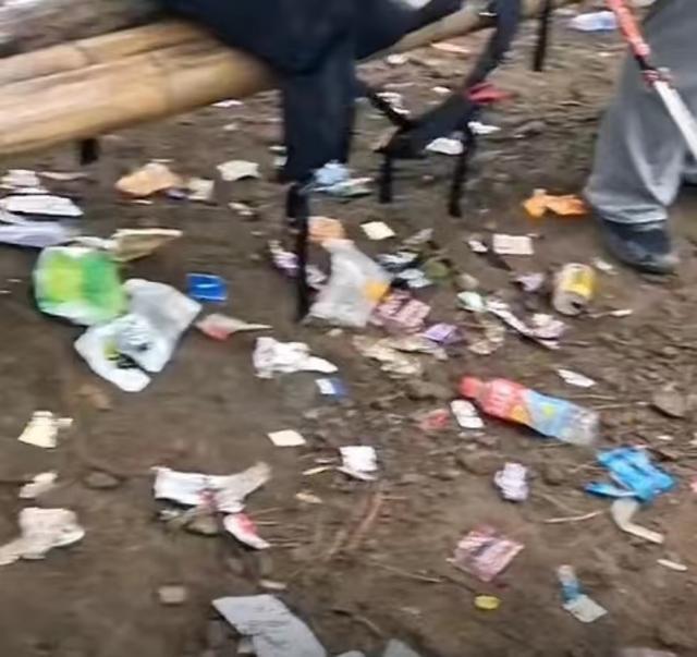 驴友徒步武功山被收卫生费后发现满地垃圾，镇政府：近期人流量大，清理不及时