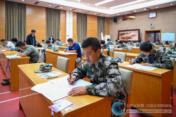 河南黄河河务局首届无人机驾驶员技能竞赛决赛圆满完成