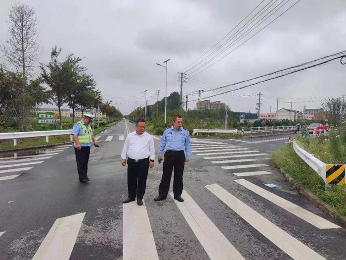 泰兴交警四项措施抓好秋季农村道路事故预防工作