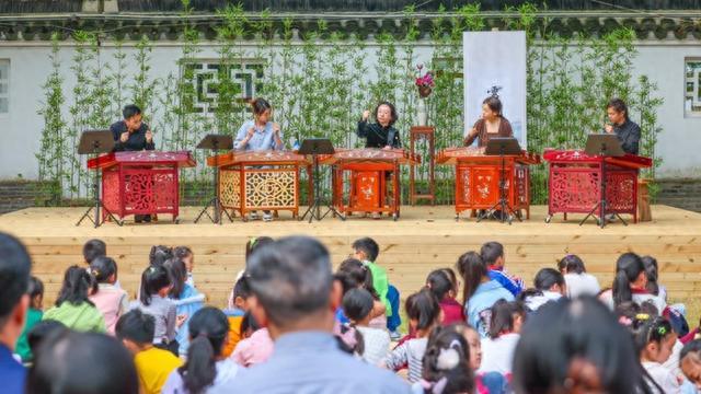 “当古琴遇到扬琴”，中国传统乐器音乐会在云间百年老宅奏响