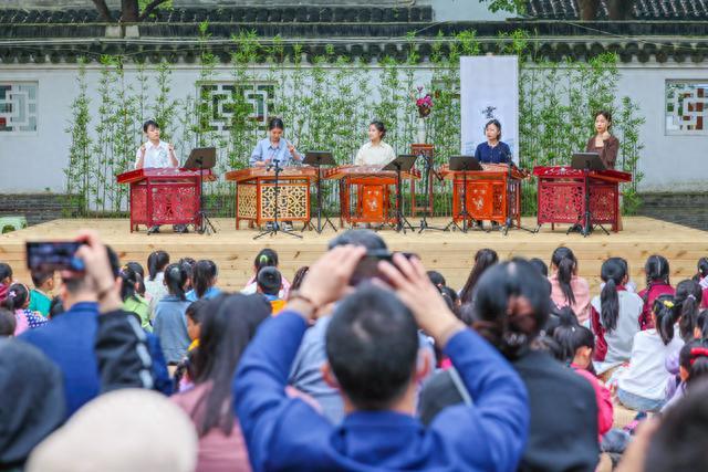 “当古琴遇到扬琴”，中国传统乐器音乐会在云间百年老宅奏响
