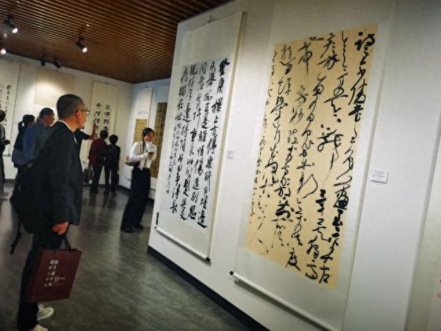 翰墨耀云间！松江区第二届书法篆刻作品展开幕