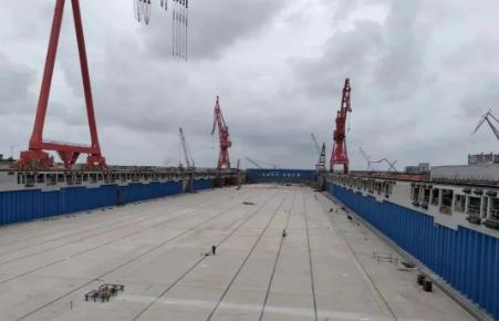 中国船舶长兴造船基地二期工程30万吨级2号船坞主体完工
