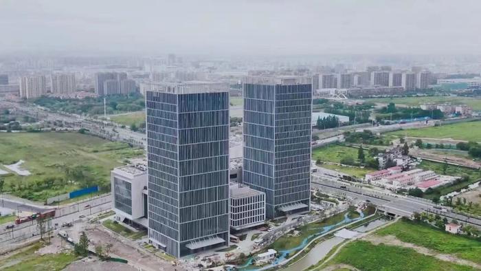 高质量发展在申城 | 南大智慧城：双子塔楼已交付，建成、在建的产业载体近100万方