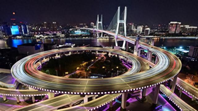 上海要在黄浦江上造桥，邓小平、江泽民为什么都高度重视？