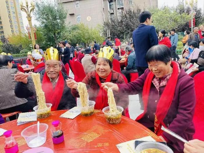 各地组织开展丰富多彩的重阳节主题活动——弘扬传统美德  凝聚助老力量