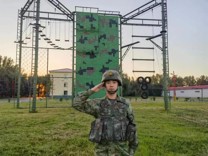 “董存瑞班”出来的排长不一般，用心点亮官兵的英雄梦！