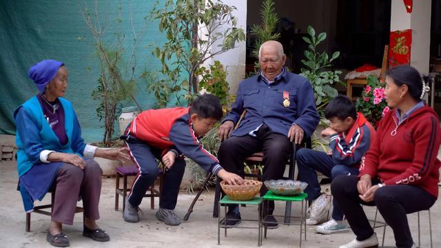 抗美援朝老兵杨加齐：再唱战歌 追忆峥嵘岁月