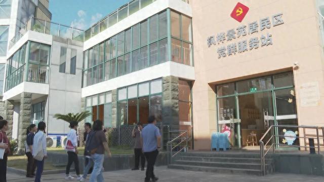 外来车辆占了车位，怎么办？闵行这个小区请来了“高人”……