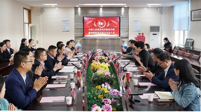 ​兵团第二中学与新疆师范大学共建研究生产学研实践基地