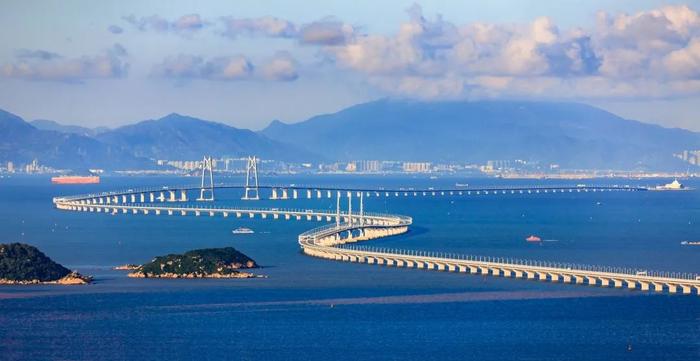 开通5年，港珠澳大桥正成为“超级通道”！珠海再登上《人民日报》