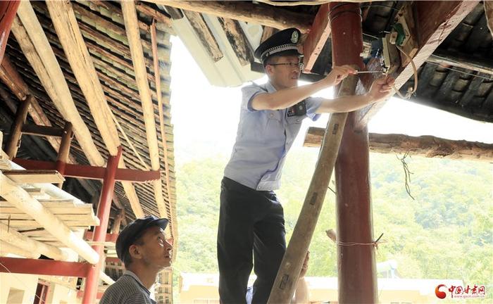 点滴服务显情怀 大山深处映初心——记全国最美基层民警刘汉朝