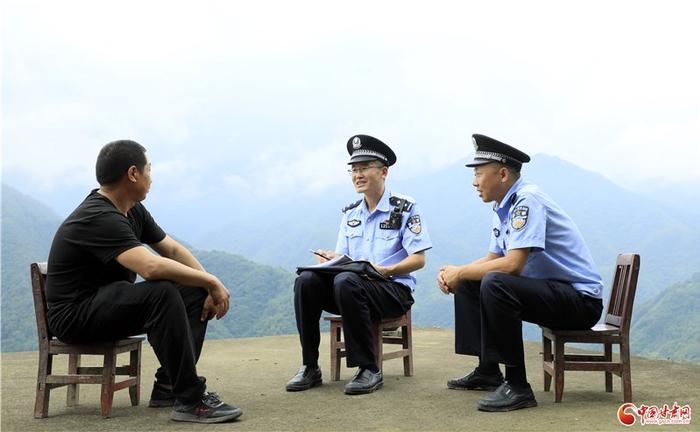 点滴服务显情怀 大山深处映初心——记全国最美基层民警刘汉朝