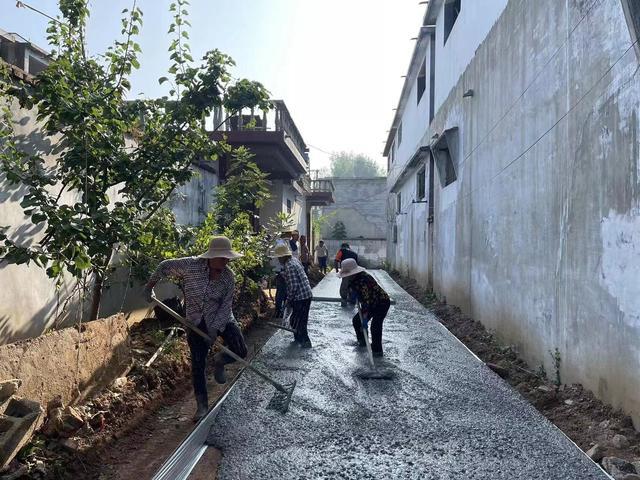 滕州市东沙河街道“路路通”变身“户户通”