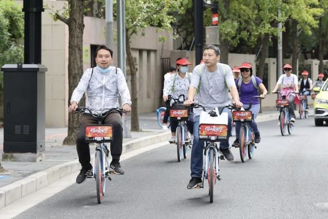 “霜叶红”哈啰单车现身长宁，开启秋日首场的Cityride