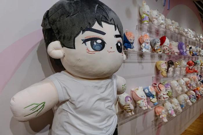 2022年4月,棉花娃娃线下私人定制全国首家概念店落地杭州 / 图源:ic photo