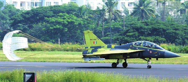 印度斯坦航空有限公司加开生产线，以满足印度空军LCA战斗机和HTT-40初教机换装计划