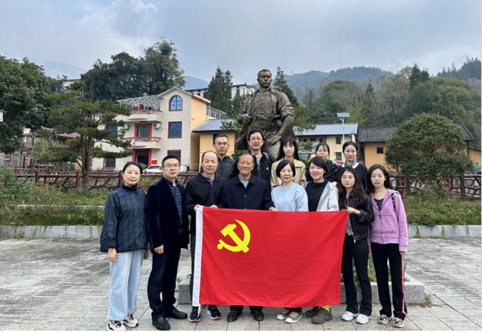 走进革命摇篮——井冈山