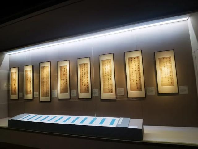 刘兆麟向松江区博物馆捐赠87件书画作品