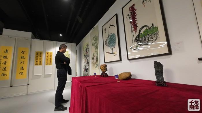 感悟光明与潜力  老舍研究会会员书画作品展亮相