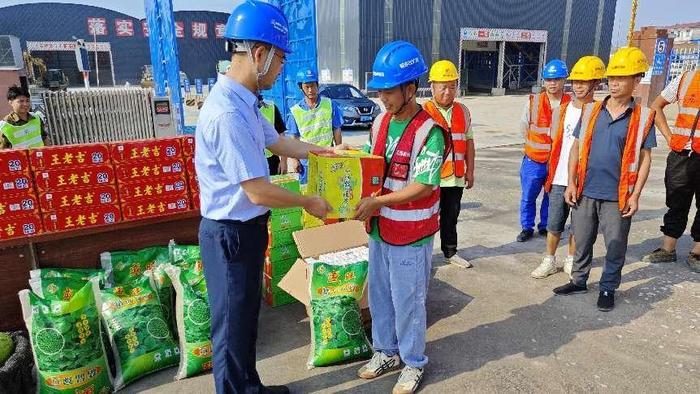 用铁建意志谱写筑路壮歌