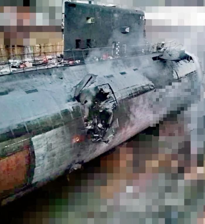 视频曝光！美媒：俄导弹舰在干船坞内遭乌军导弹袭击，损毁严重