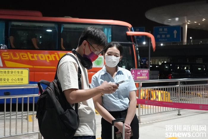 深网记“路”仪53：8条机场快线延长服务时间 保障深夜抵深旅客出行