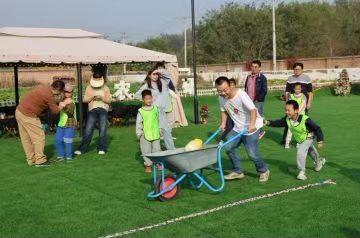 体验农耕之乐 北青报教育圆桌—芸山农业研究基地小记者站揭牌