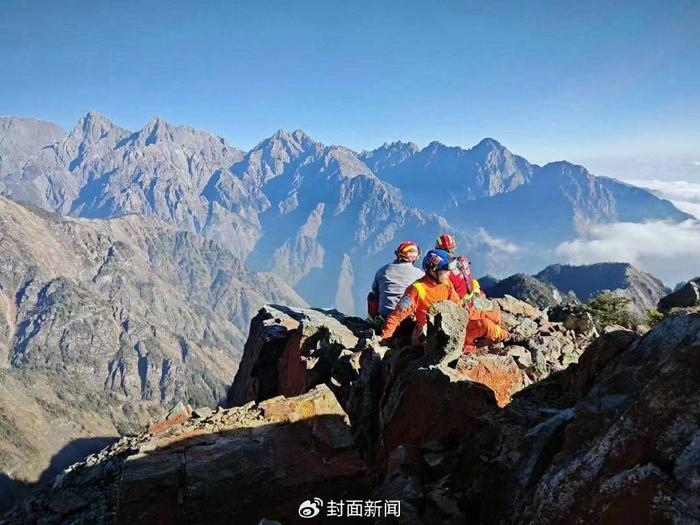 四川彭州九峰山失联“驴友”被困4000米位置 已发生多起被困甚至失联