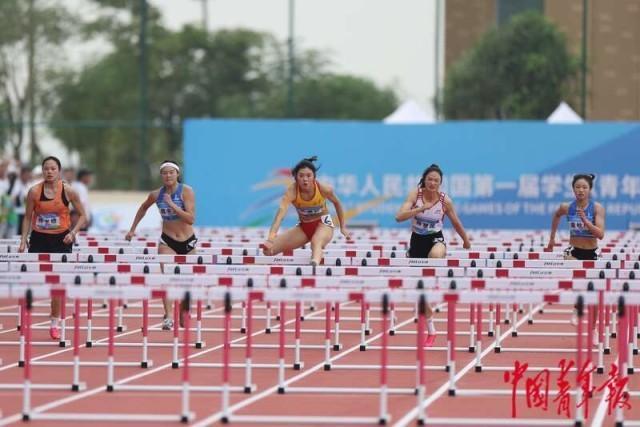 学青会女子100米栏吴艳妮夺冠