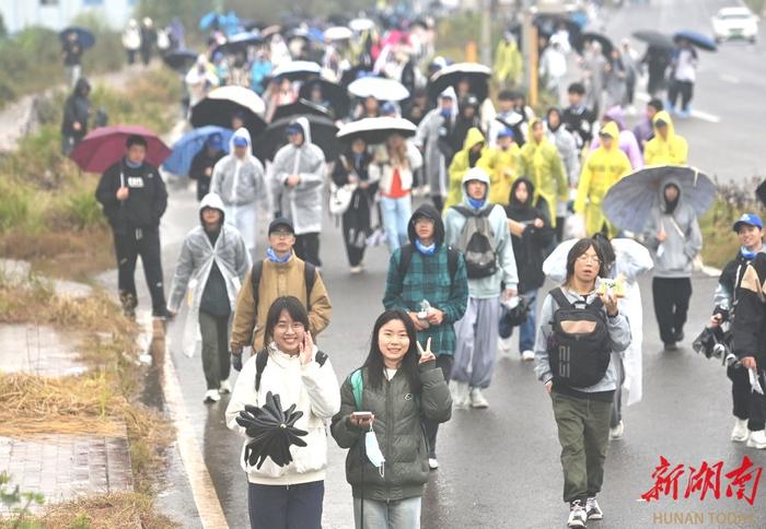 综述：风里雨里，百公里有你-新湖南