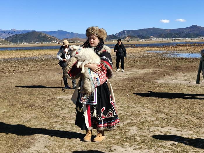 纳帕海景区旅游热度不减