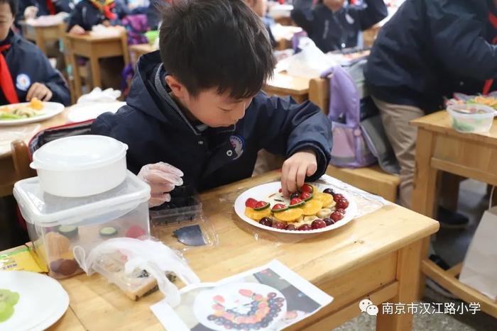 “劳动是一切幸福的源泉”——汉江路小学举行“我是劳动小能手”技能大赛