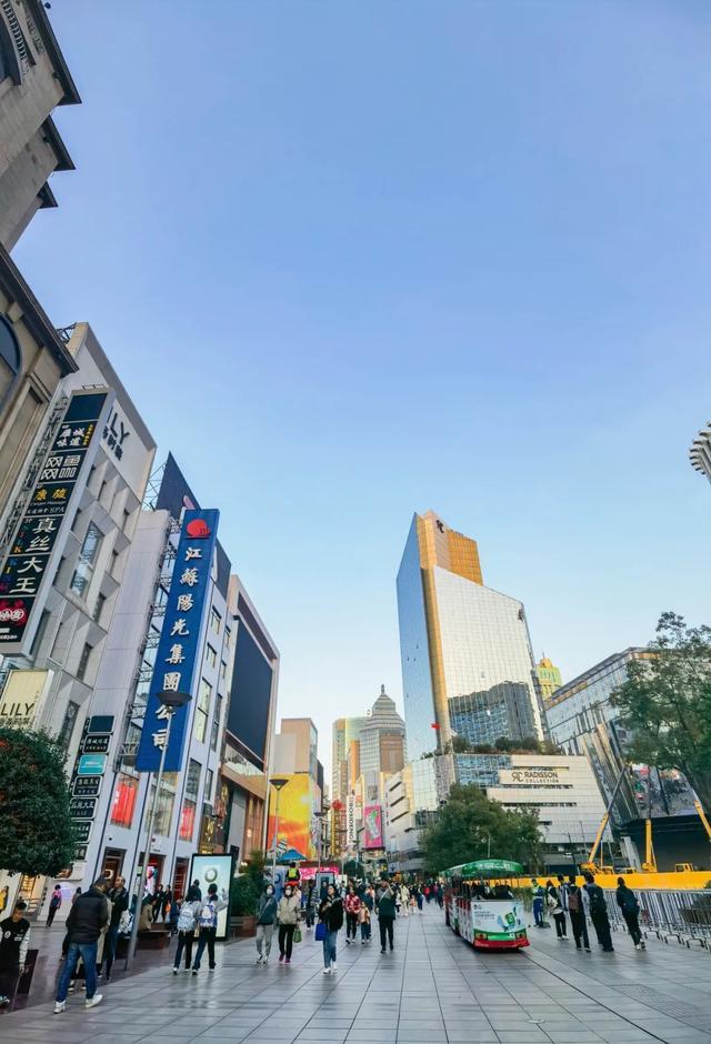 参与上海市户外招牌特色道路评选！点赞CityWalk时的“心动”