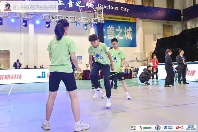 宝山这所学校花样跳绳队在第七届上海国际交互绳大奖赛勇夺佳绩