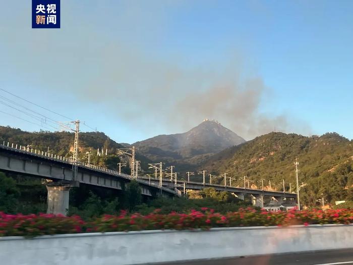 福州鼓山突发山火！大火有蔓延趋势