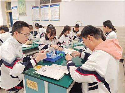 北京市中考改革质量月大调研团队走进延庆区第四中学、北京十二中朗悦学校