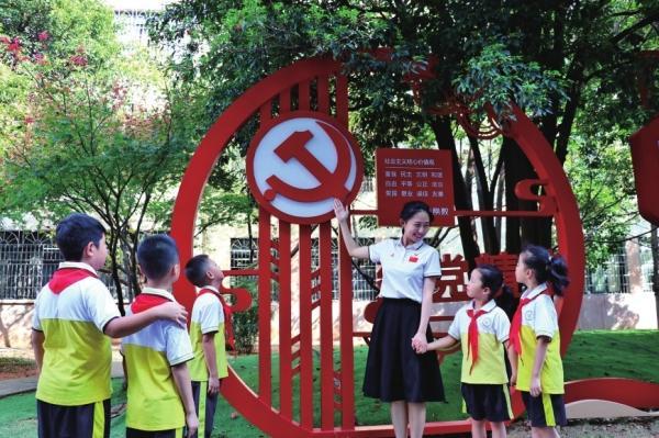 让党旗在校园高高飘扬——株洲市天元区全力推进中小学校党组织领导的校长负责制