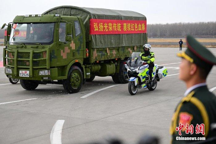 英烈雪中还乡——第十批在韩中国人民志愿军烈士遗骸抵达沈阳