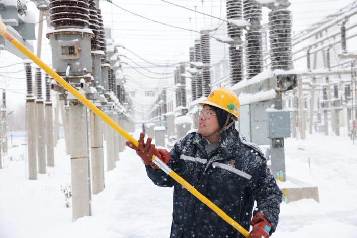 内蒙古霍林郭勒：顶风冒雪齐奋战 不惧严寒保生产