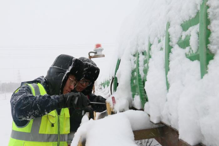 内蒙古霍林郭勒：顶风冒雪齐奋战 不惧严寒保生产