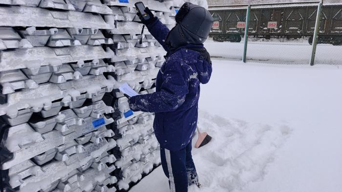 内蒙古霍林郭勒：顶风冒雪齐奋战 不惧严寒保生产