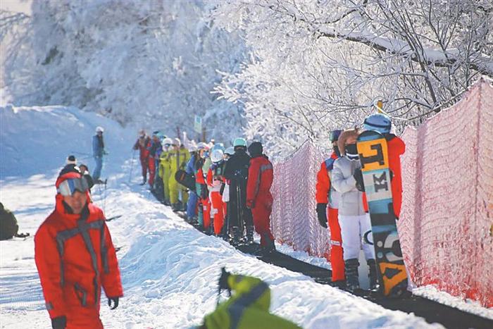 走，到亚布力滑雪去！