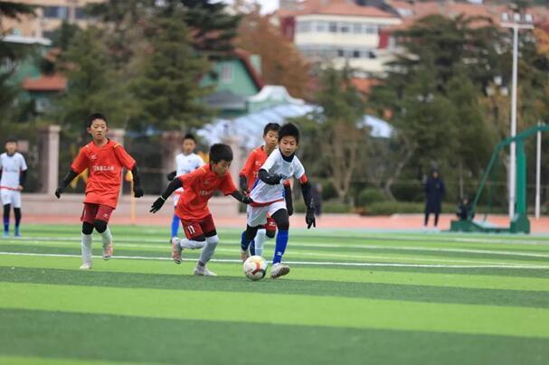 青岛市市南区第34届“区长杯”中小学生足球赛吸引97支队伍参赛